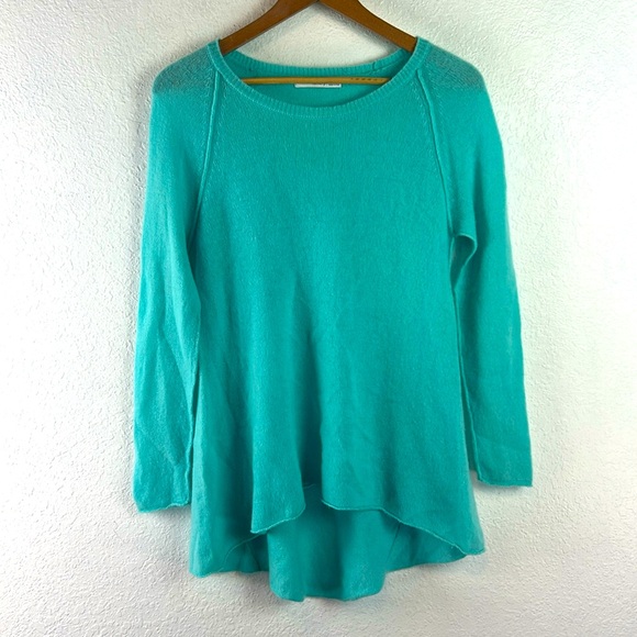 Subtle Luxury Aqua blue  💯 Cashmere Sweater - Picture 1 of 5